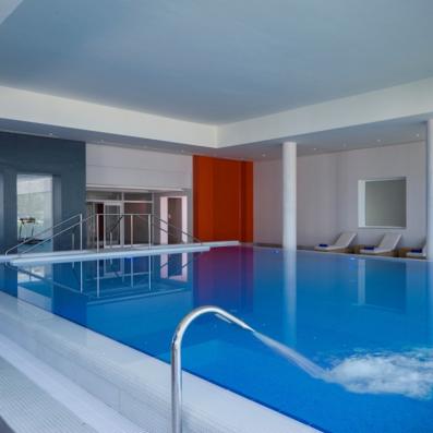 piscine intérieure 