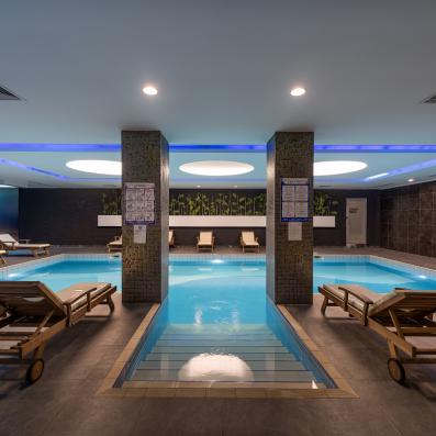 piscine intérieure