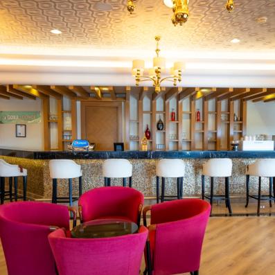 bar