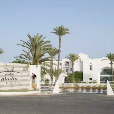 entrée extérieure hôtel