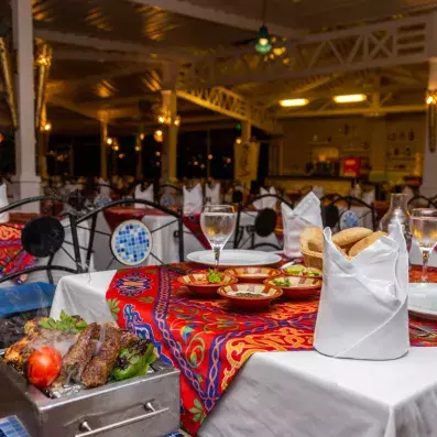 restaurant nappe rouge