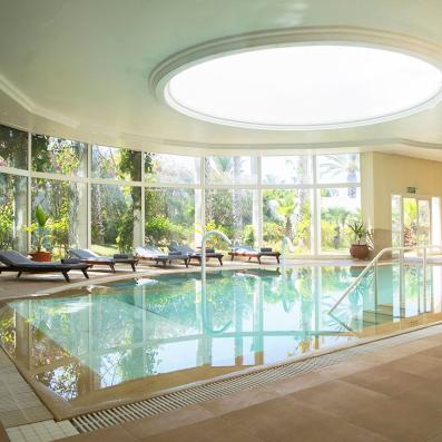 piscine intérieure