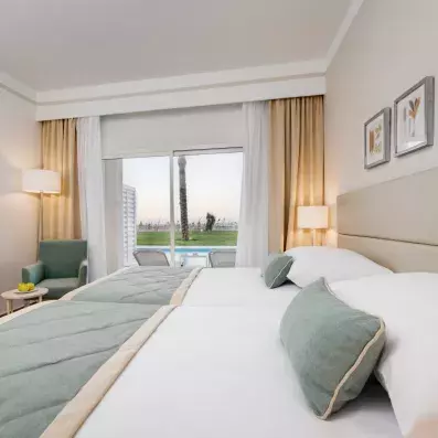 chambre twin vue piscine rdc