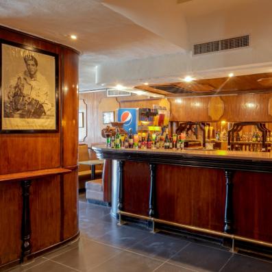 lobby bar
