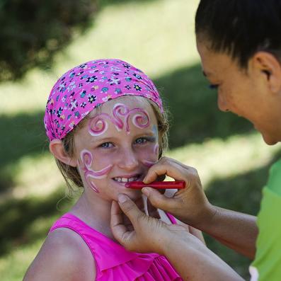 enfant avec maquillage 