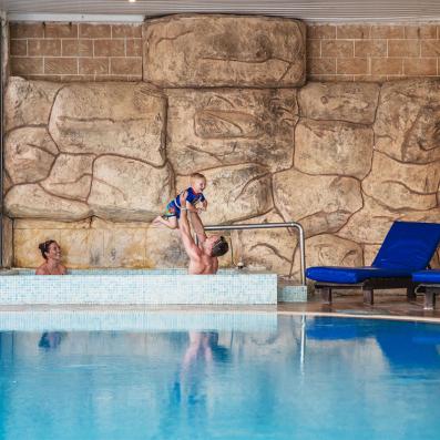 piscine intérieure 