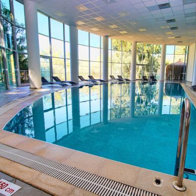 piscine intérieure 