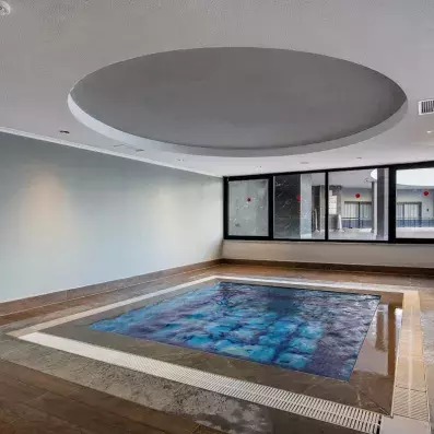 piscine intérieure 