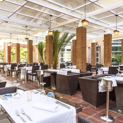 restaurant sur la terrasse