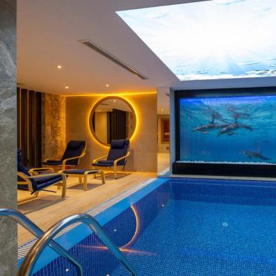 piscine intérieure