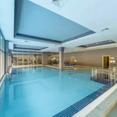 piscine intérieure 