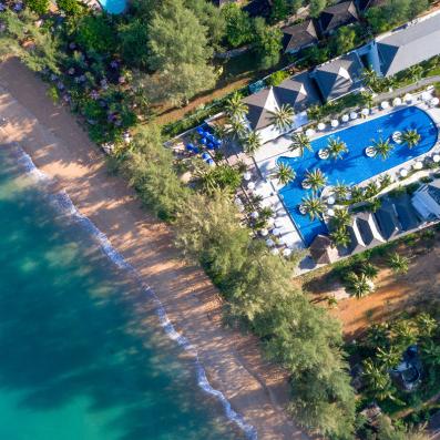 vue d'ensemble plage et hôtel