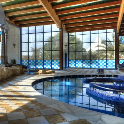 piscine intérieure
