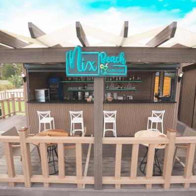 beach bar 