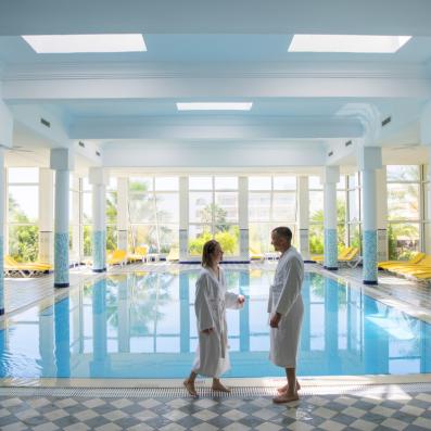 piscine intérieure