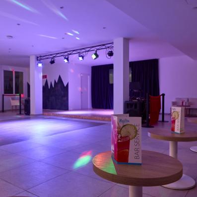 salon bar