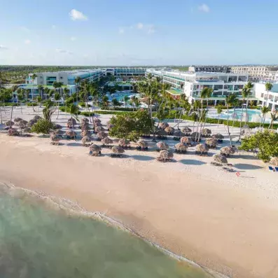 vue hôtel depuis la plage