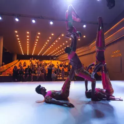 spectacle sur scène 