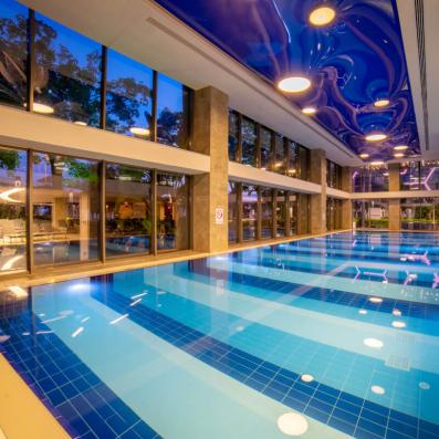 piscine intérieure
