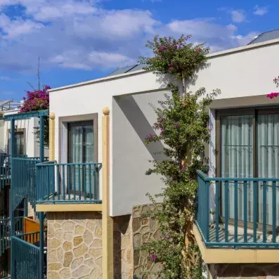 façade extérieure des chambres de l'hôtel