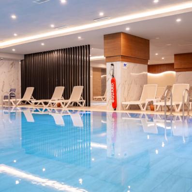 piscine intérieure