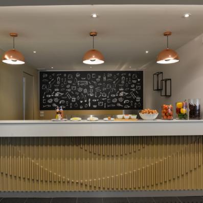 bar