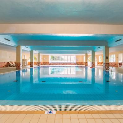 piscine intérieure