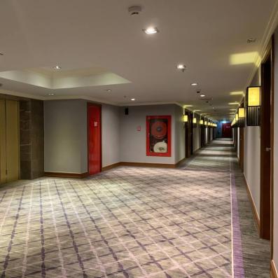 couloir hôtel 
