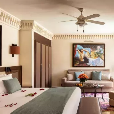 lit double avec table