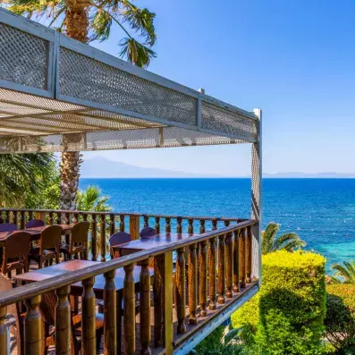 terrasse du restaurant avec vue mer 