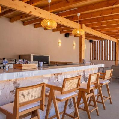 bar