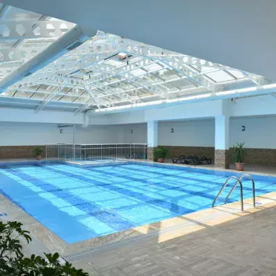 piscine intérieure 
