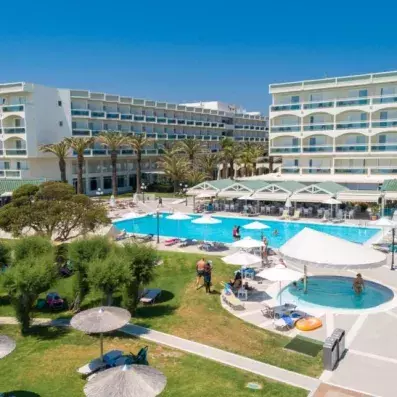 vue piscine immeuble 