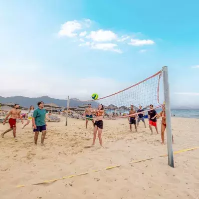 terrain de beach-volley sur la plage