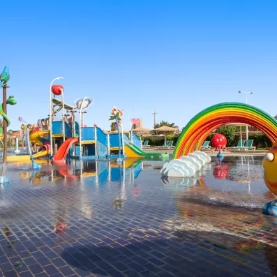 jeux d'eau multicolores pour enfants