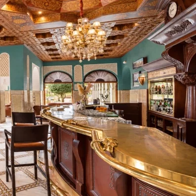 bar