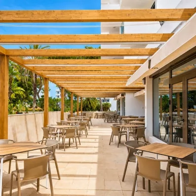 vue de le terrasse extérieur de l'hôtel
