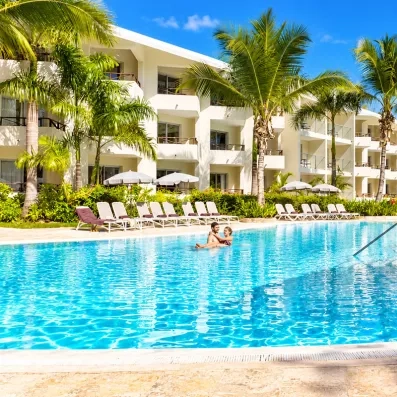 piscine principale de l'hôtel