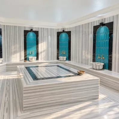 espace de détente avec un bain turc