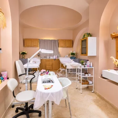 Centre de bien-être et cabines de soin du spa à l'hôtel Welcome Meridiana Djerba.