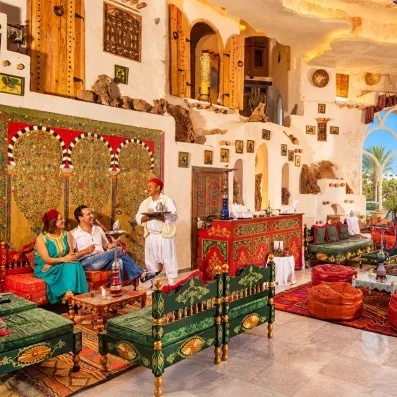 Café maure traditionnel avec chicha à hôtel Welcome Meridiana Djerba