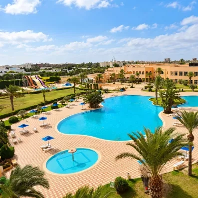 Parc aquatique et piscine de l'hôtel Nour Palace Resort & Thalasso à Mahdia