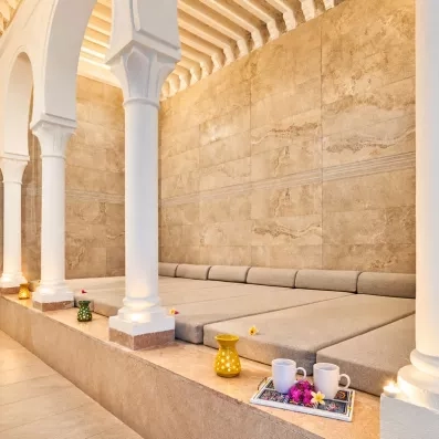 Espace de relaxation et salle de repos orientale du centre spa du Mondi Club Nozha Beach.