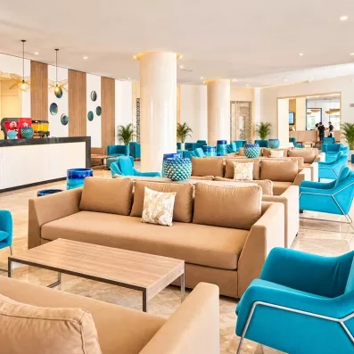 Salon lounge et espace détente intérieur du Mondi Club Nozha Beach Hammamet