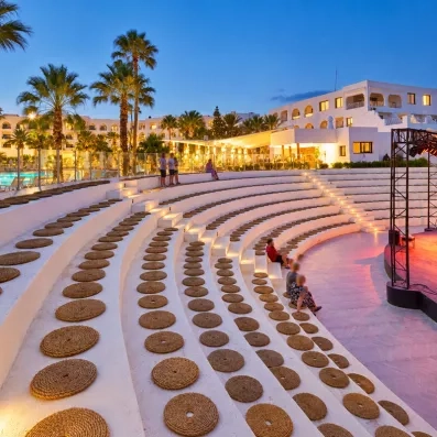 Amphithéâtre de spectacle en plein air au Mondi Club Nozha Beach Tunisie