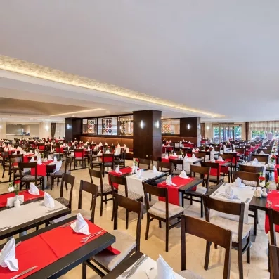 salle de restaurant pour le buffet 
