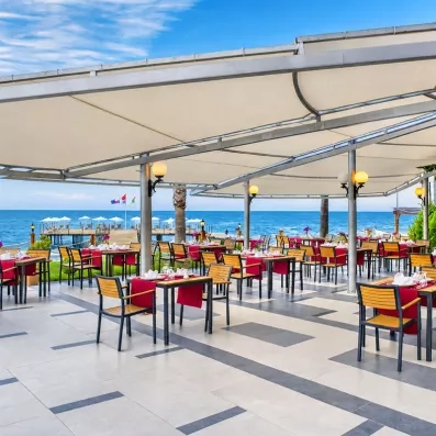 salle de restaurant extérieur 