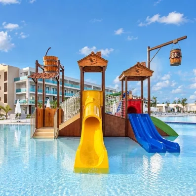 toboggans aquatique, pataugeoire pour enfants et bébés, jeux d'eau