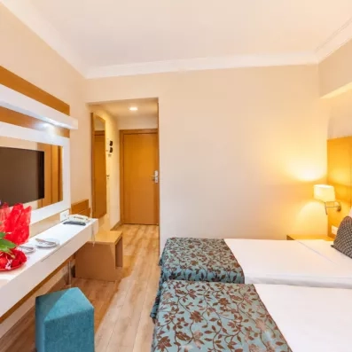 chambre standard avec deux lits simples