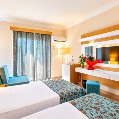 chambre standard avec deux lits simples